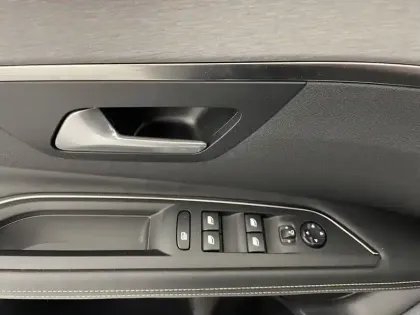 Photo 31 Peugeot 3008  BlueHDi 180ch S&S EAT8