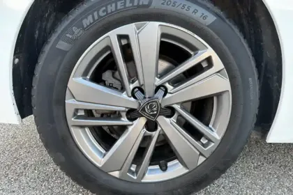 Photo 13 Peugeot 308  BlueHDi 130ch S&S BVM6