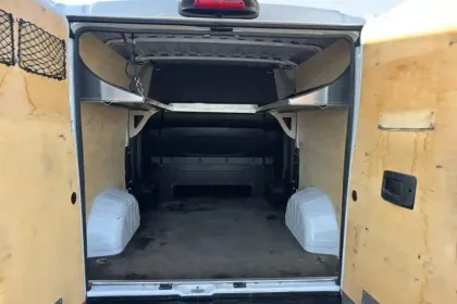 Photo 63 Peugeot Boxer  CABINE APPROFONDIE 7 PLACES 3.3 T L2H1 140 S&S BVM6