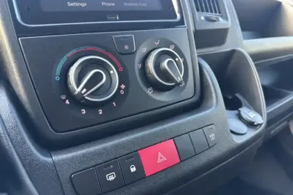 Photo 12 Peugeot Boxer  CABINE APPROFONDIE 7 PLACES 3.3 T L2H1 140 S&S BVM6