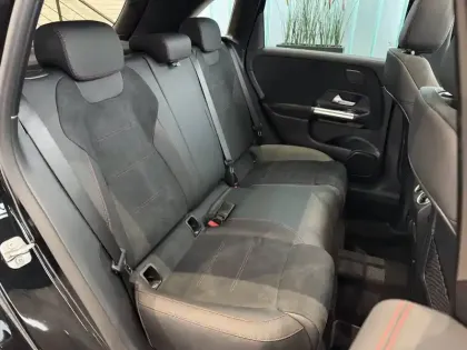 Photo 14 Mercedes Classe B  200 d 8G-DCT