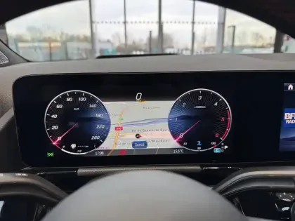 Photo 8 Mercedes Classe B  200 d 8G-DCT