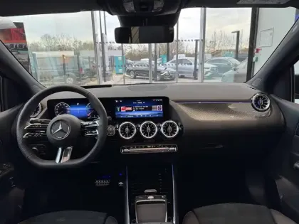 Photo 15 Mercedes Classe B  200 d 8G-DCT