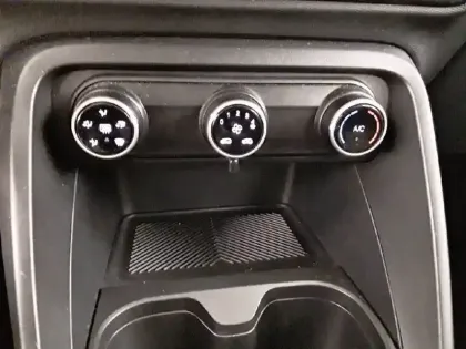 Photo 132 Citroën C3  Turbo 100 ch BVM6