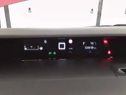 Photo 99 Citroën C3 Gén. IV Ph1 PLUS 5