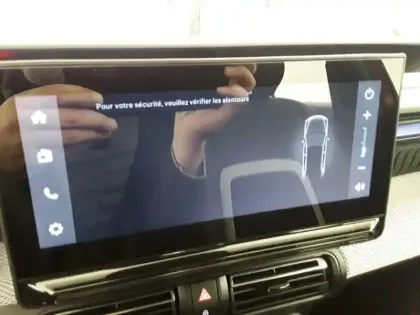 Photo 107 Citroën C3 Gén. IV Ph1 PLUS 5