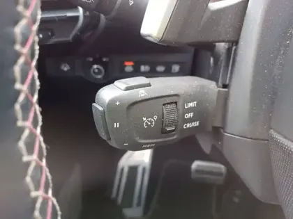 Photo 52 DS DS 7 DS7 Crossback Hybride E-Tense 225 EAT8