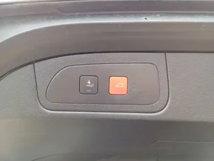 Photo 42 DS DS 7 DS7 Crossback Hybride E-Tense 225 EAT8