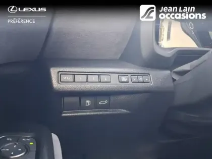 Photo 19 Lexus Lbx  4WD