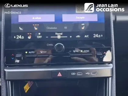 Photo 13 Lexus Lbx  4WD