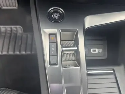 Photo 37 Peugeot 308  PHEV 180 e-EAT8