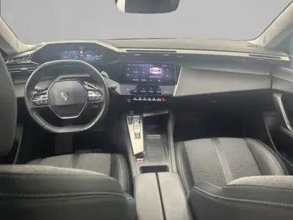 Photo 31 Peugeot 308  PHEV 180 e-EAT8