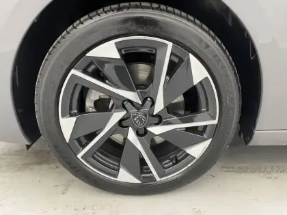 Photo 48 Peugeot 308  Hybrid 136 e-DCS6