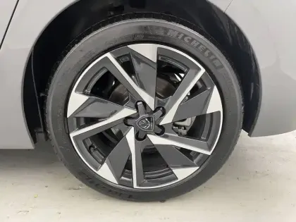 Photo 47 Peugeot 308  Hybrid 136 e-DCS6