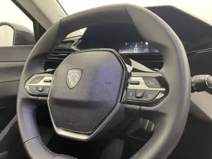 Photo 92 Peugeot 308  Hybrid 136 e-DCS6