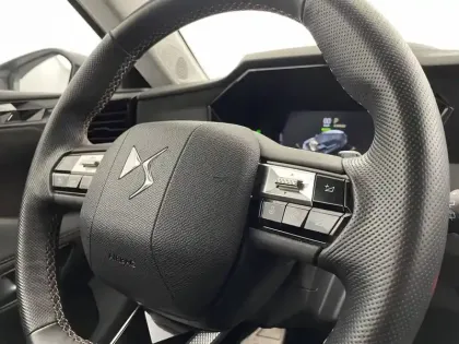 Photo 23 DS DS 4  Hybride E-Tense 225 EAT8