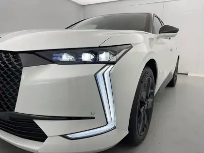 Photo 28 DS DS 4  Hybride E-Tense 225 EAT8