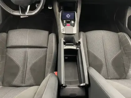 Photo 29 DS DS 4  Hybride E-Tense 225 EAT8