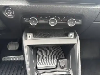 Photo 19 Citroën C4 Gén. III Ph1 NG PLUS 5