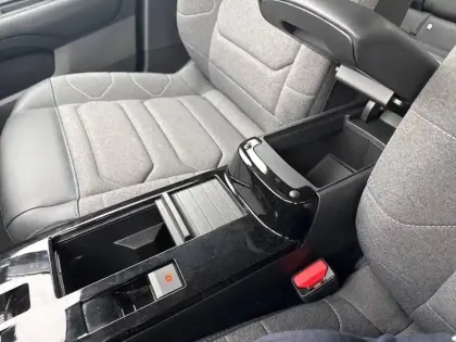 Photo 18 Citroën C4 Gén. III Ph1 NG PLUS 5