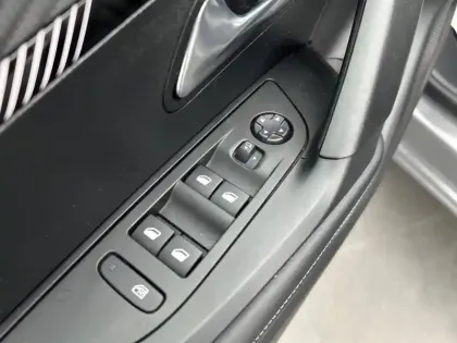 Photo 17 Peugeot 2008  BlueHDi 130 S&S EAT8