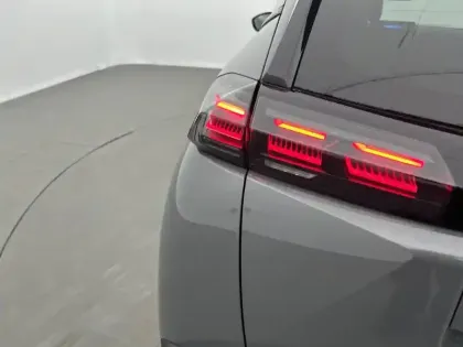 Photo 16 Peugeot 2008  BlueHDi 130 S&S EAT8