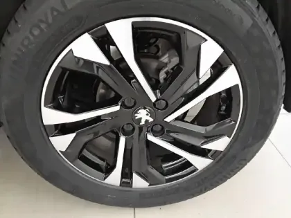 Photo 12 Peugeot 2008 Gén. II Ph1 NG Allure Pack 5