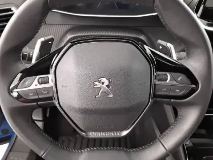 Photo 8 Peugeot 2008 Gén. II Ph1 NG Allure Pack 5