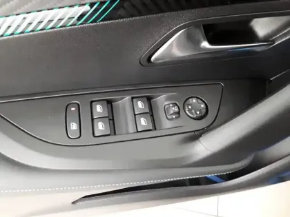 Photo 21 Peugeot 2008 Gén. II Ph1 NG Allure Pack 5