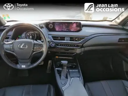 Photo 17 Lexus UX  250h 2WD