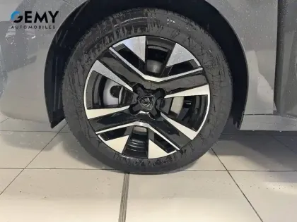 Photo 10 Peugeot 208  Hybrid 110 ch e-DCS6