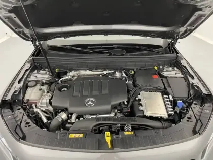 Photo 19 Mercedes GLB  200 d 8G-DCT