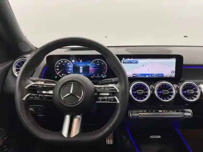 Photo 21 Mercedes GLB  200 d 8G-DCT