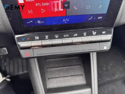 Photo 23 Renault Symbioz  E-Tech full hybrid 145