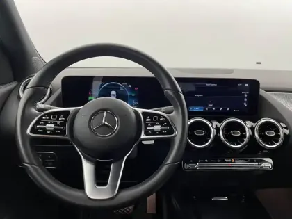 Photo 21 Mercedes GLA  250 e 8G-DCT