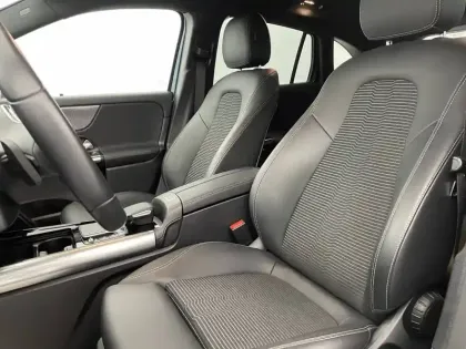 Photo 14 Mercedes GLA  250 e 8G-DCT