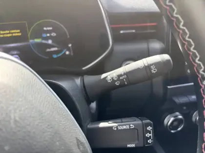 Photo 31 Renault Clio  E-Tech 140 - 21N