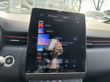 Photo 32 Renault Clio  E-Tech 140 - 21N