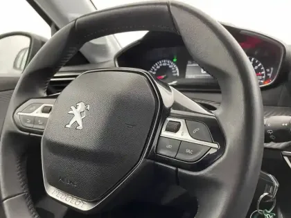 Photo 53 Peugeot 208  BLUEHDI 100 S&S BVM6