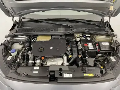 Photo 45 Peugeot 208  BLUEHDI 100 S&S BVM6