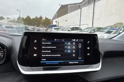 Photo 14 Peugeot 208  BLUEHDI 100 S&S BVM6