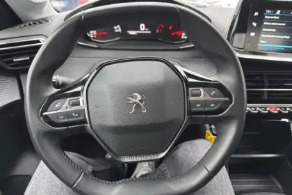 Photo 16 Peugeot 208  BLUEHDI 100 S&S BVM6