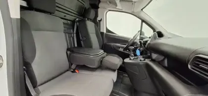 Photo 61 Peugeot Partner  FOURGON STANDARD 1000 KG BLUEHDI 100 S&S BVM5