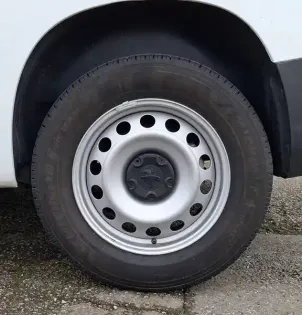 Photo 43 Peugeot Partner  FOURGON STANDARD 1000 KG BLUEHDI 100 S&S BVM5