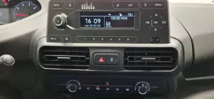 Photo 53 Peugeot Partner  FOURGON STANDARD 1000 KG BLUEHDI 100 S&S BVM5