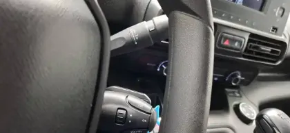 Photo 18 Peugeot Partner  FOURGON STANDARD 1000 KG BLUEHDI 100 S&S BVM5