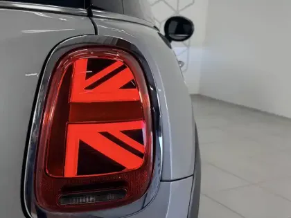 Photo 24 Mini Mini Hatch 3 Portes Cooper SE 184 ch