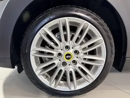 Photo 8 Mini Mini Hatch 3 Portes Cooper SE 184 ch