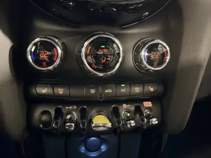 Photo 32 Mini Mini Hatch 3 Portes Cooper SE 184 ch