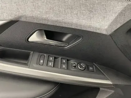 Photo 63 Peugeot 3008  Hybrid 136 e-DCS6